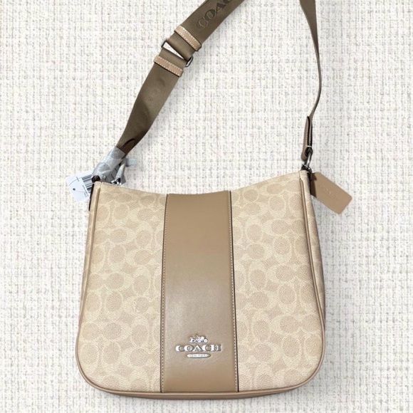 Coach Signature Tan Shoulder Bag | Authentic | Y2K - Picture 2 of 5